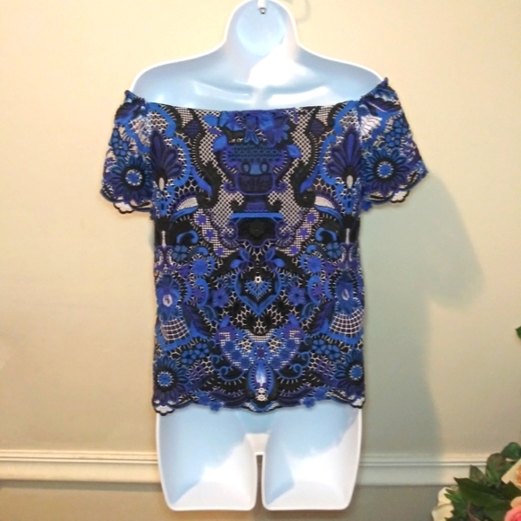 Alice + Olivia Maxie Off The Shoulder Blue, Black & Purple Guipure Lace Blouse - Picture 5 of 13